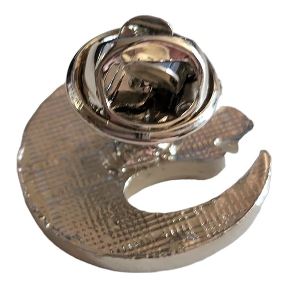 Black and Silver Resistance Symbol Star Wars Clutch Pin - Picture 2 of 4